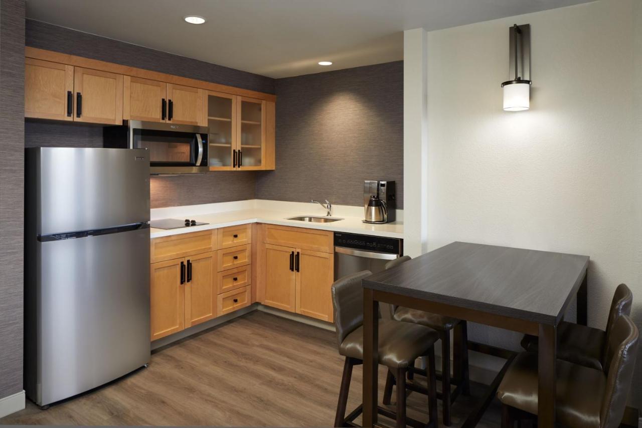 Residence Inn by Marriott Montreal Airport , QC H4M2Z5 near Montreal-Pierre Elliott Trudeau Int. Airport View Point 8
