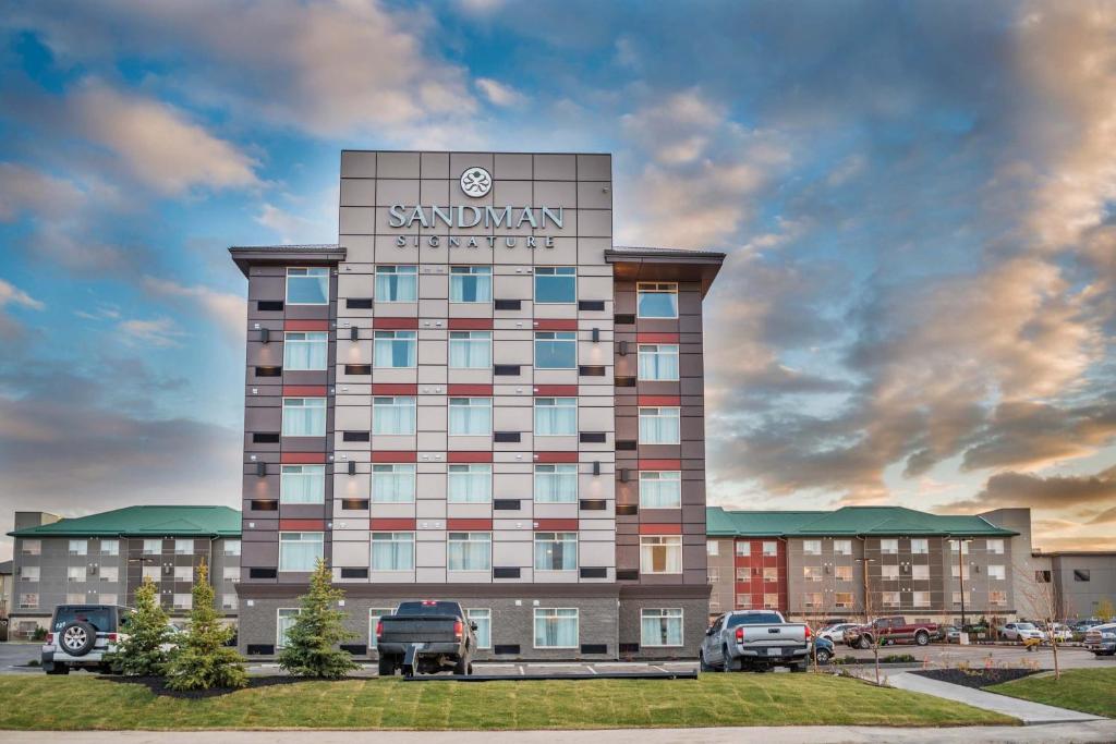 Sandman Signature Calgary Airport Hotel , AB T3J 4V7 near Calgary International Airport View Point 1