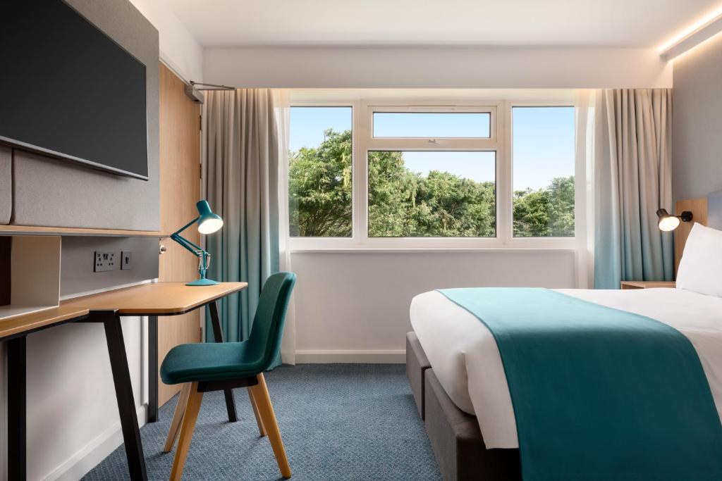 Holiday Inn Birmingham Airport - Nec by IHG ,  B26 3QW near  Birmingham Airport View Point 7