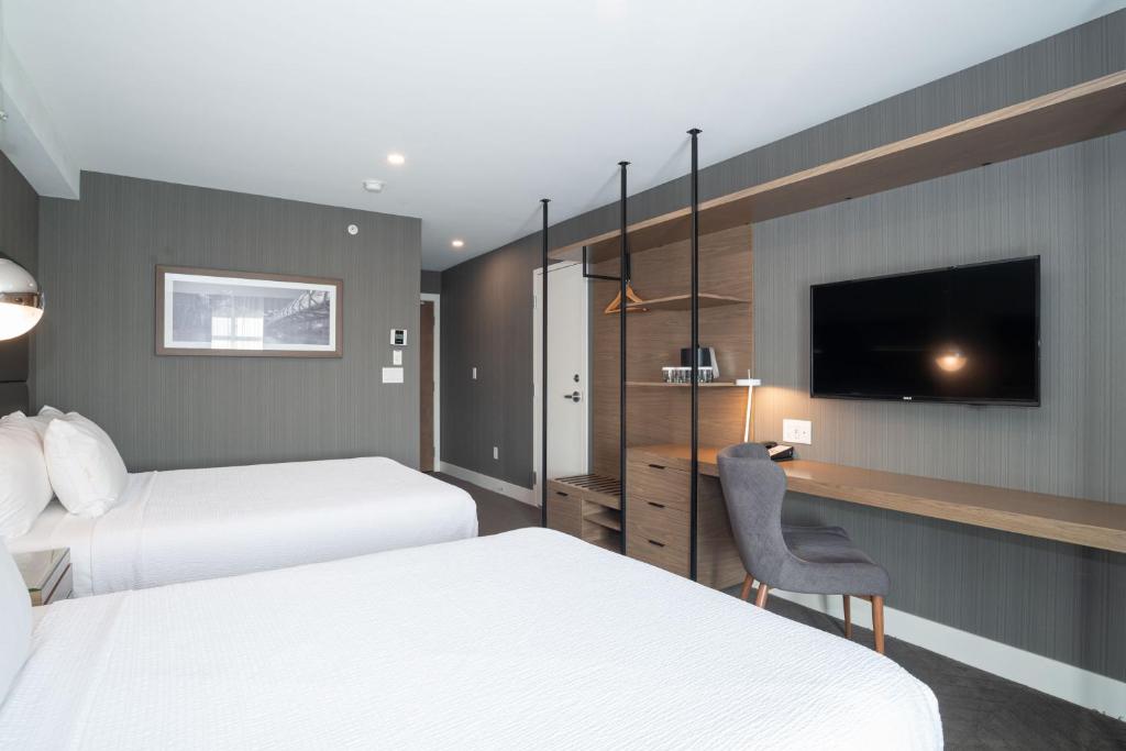 Sandman Signature Calgary Airport Hotel , AB T3J 4V7 near Calgary International Airport View Point 15