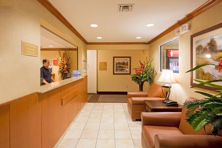 Candlewood Suites Fort Lauderdale Airport-Cruise, an IHG Hotel , FL 33315 near Fort Lauderdale-hollywood International Airport View Point 9