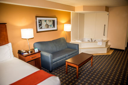 Holiday Inn Express Hotel & Suites Cocoa Beach, an IHG Hotel , FL 32931 near Port Canaveral Cruise View Point 16
