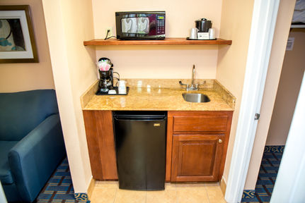 Holiday Inn Express Hotel & Suites Cocoa Beach, an IHG Hotel , FL 32931 near Port Canaveral Cruise View Point 17