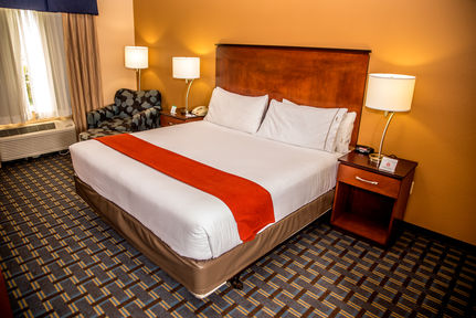 Holiday Inn Express Hotel & Suites Cocoa Beach, an IHG Hotel , FL 32931 near Port Canaveral Cruise View Point 21