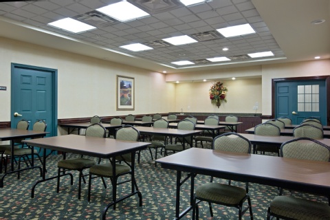 Country Inn & Suites by Radisson, Newport News South , VA 23602 near Newport News-williamsburg International Airport  View Point 2