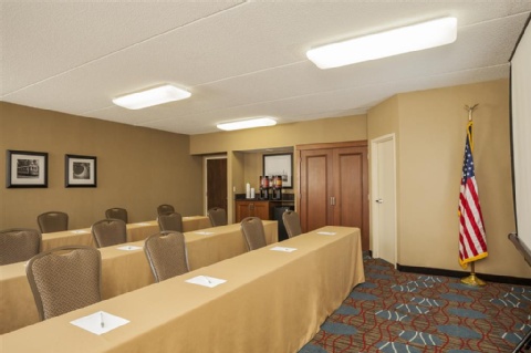 Hampton Inn Chicago-O'Hare International Airport , IL 60176 near Ohare International Airport View Point 4