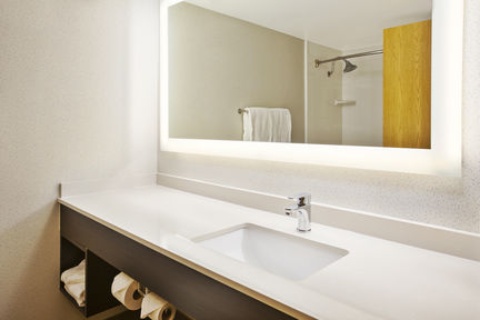Holiday Inn Express & Suites Chicago-Midway Airport, an IHG Hotel , IL 60638 near Midway International Airport View Point 26
