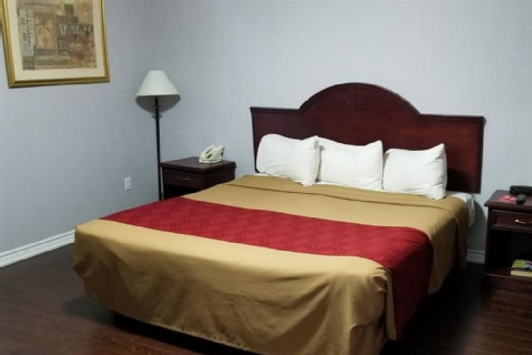 Baymont by Wyndham Montreal Airport , QC H4T 1A7 near Montreal-Pierre Elliott Trudeau Int. Airport View Point 14
