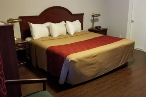 Baymont by Wyndham Montreal Airport , QC H4T 1A7 near Montreal-Pierre Elliott Trudeau Int. Airport View Point 13