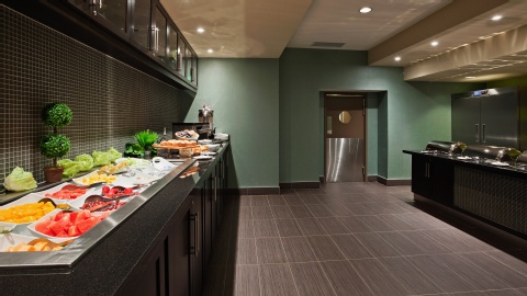 DoubleTree by Hilton Pointe Claire Montreal Airport West , QC H9R1C2 near Montreal-Pierre Elliott Trudeau Int. Airport View Point 24
