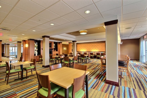 Fairfield Inn & Suites by Marriott Milwaukee Airport , WI 53154 near General Mitchell International Airport View Point 14