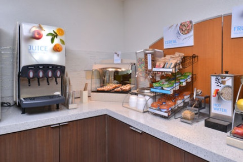Holiday Inn Express and Suites New Orleans Airport, an IHG Hotel , LA 70087 near Louis Armstrong New Orleans International Airport  View Point 24