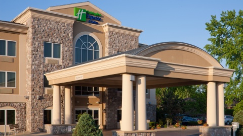 Holiday Inn Express Hotel & Suites Saginaw, an IHG Hotel , MI 48604 near MBS International Airport View Point 7