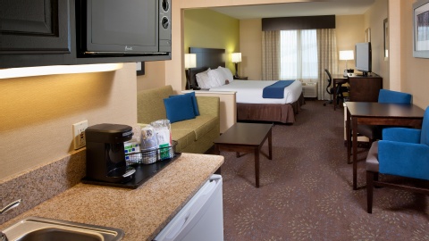 Holiday Inn Express Hotel & Suites Saginaw, an IHG Hotel , MI 48604 near MBS International Airport View Point 33