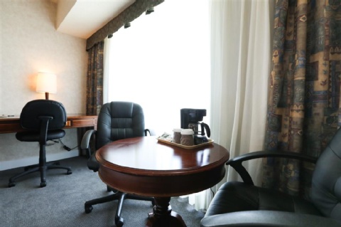 Atrium Inn Vancouver , BC V5K 2A1 near Vancouver Cruise Port View Point 30