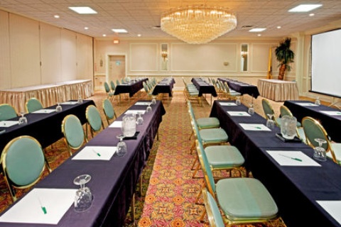Red Roof Inn PLUS+ Woodbridge - Linden/Carteret , NJ 07008 near Newark Liberty International Airport View Point 4