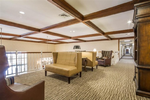 COMFORT SUITES APPLETON AIRPORT , WI 54914 near Appleton International Airport View Point 15