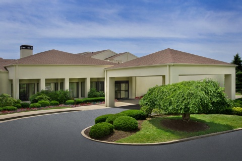 Courtyard by Marriott Pittsburgh Airport , PA 15108 near Pittsburgh International Airport View Point 1