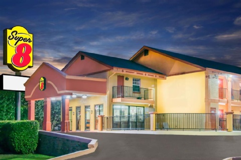 Super 8 by Wyndham Tulsa/Arpt/St Fairgrounds , OK 74115 near Tulsa International Airport View Point 2