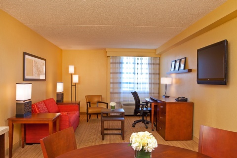 Courtyard by Marriott Alexandria Pentagon South , VA 22304 near Ronald Reagan Washington National Airport View Point 23