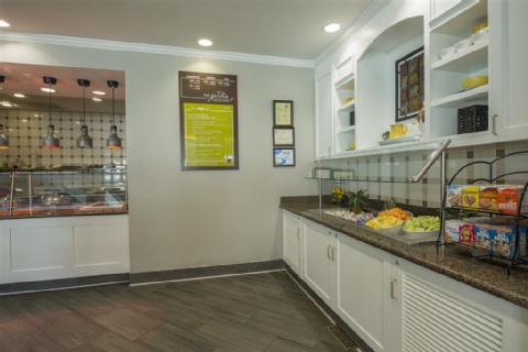 Hilton Garden Inn Atlanta Airport North , GA 30344 near Hartsfield-jackson Atlanta International Airport View Point 24