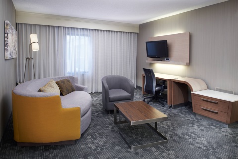 Courtyard by Marriott Cleveland Airport North , OH 44070 near Cleveland Hopkins International Airport View Point 23