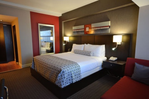 Armon Plaza Montreal Airport Trademark Collection by Wyndham , QC PQ H4T 1E3 near Montreal-Pierre Elliott Trudeau Int. Airport View Point 22