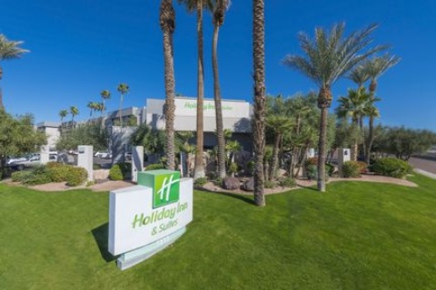 Holiday Inn and Suites Phoenix Airport North , AZ 85008 near Sky Harbor International Airport View Point 1