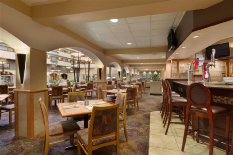 Embassy Suites Kansas City International Airport , MO 64153 near Kansas City International Airport View Point 11