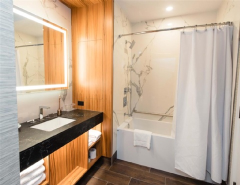 HYATT REGENCY CALGARY , AB T2G 5P6 near Calgary International Airport View Point 22