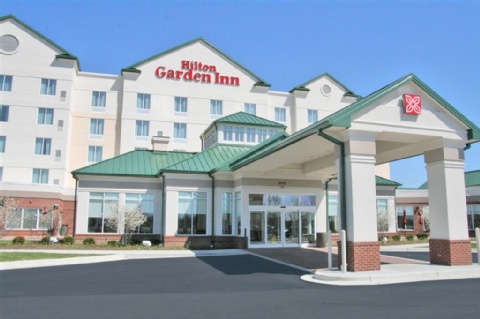 Hilton Garden Inn Indianapolis Airport , IN 46231 near Indianapolis International Airport View Point 1