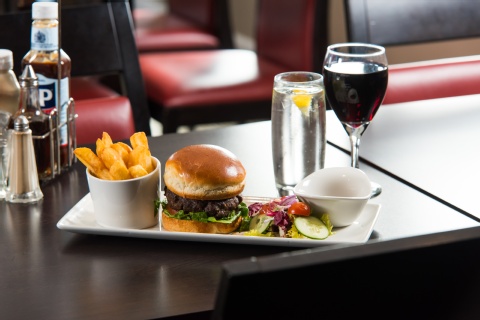 Holiday Inn Express Glasgow Airport ,  PA3 2TJ near Glasgow Airport View Point 20