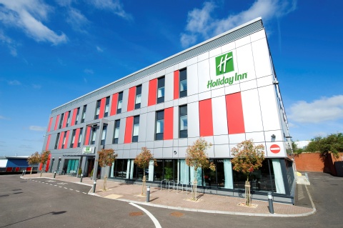 Holiday Inn London-Luton Airport ,  LU2 9LF near Luton Airport View Point 1