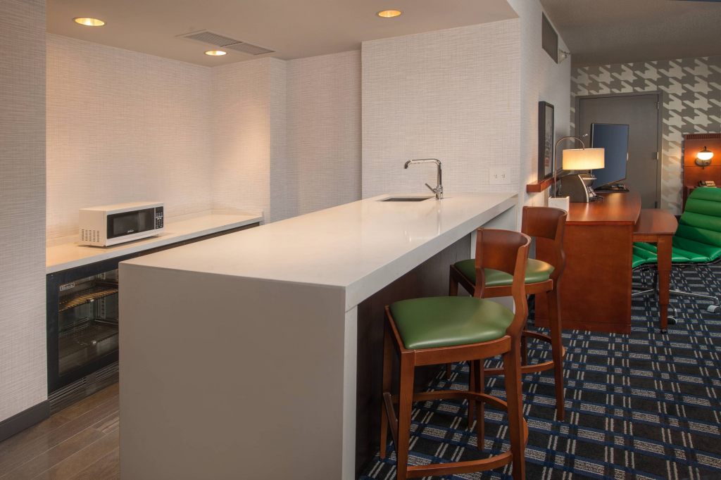 Courtyard by Marriott Arlington Crystal City/Reagan National Airport , VA 22202 near Ronald Reagan Washington National Airport View Point 31