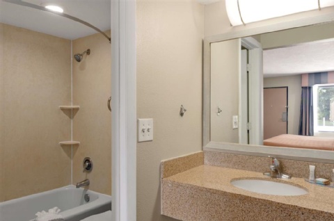 Developer Inn & Suites Airport JAX, a Baymont by Wyndham , FL 32218 near Jacksonville International Airport View Point 9