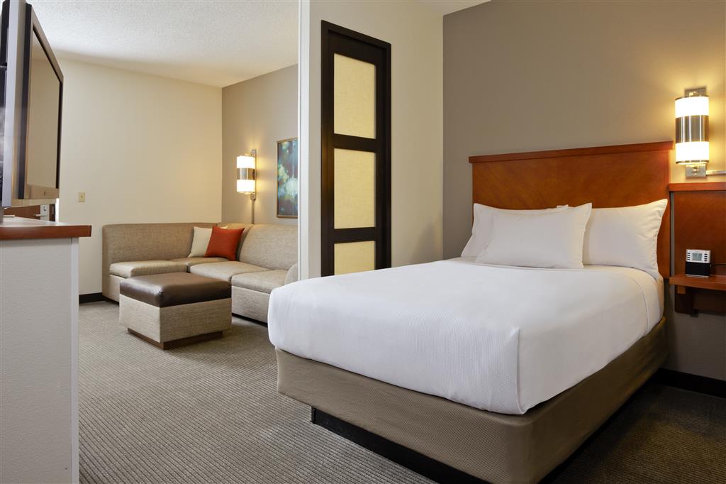 Hyatt Place Charlotte Airport/Lake Pointe , NC 28217 near Charlotte/douglas International Airport View Point 28