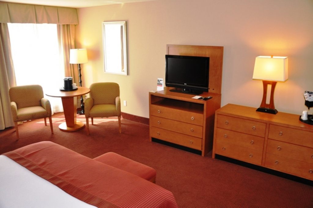 Holiday Inn & Suites Oakland - Airport , CA 94621 near Oakland International Airport View Point 25