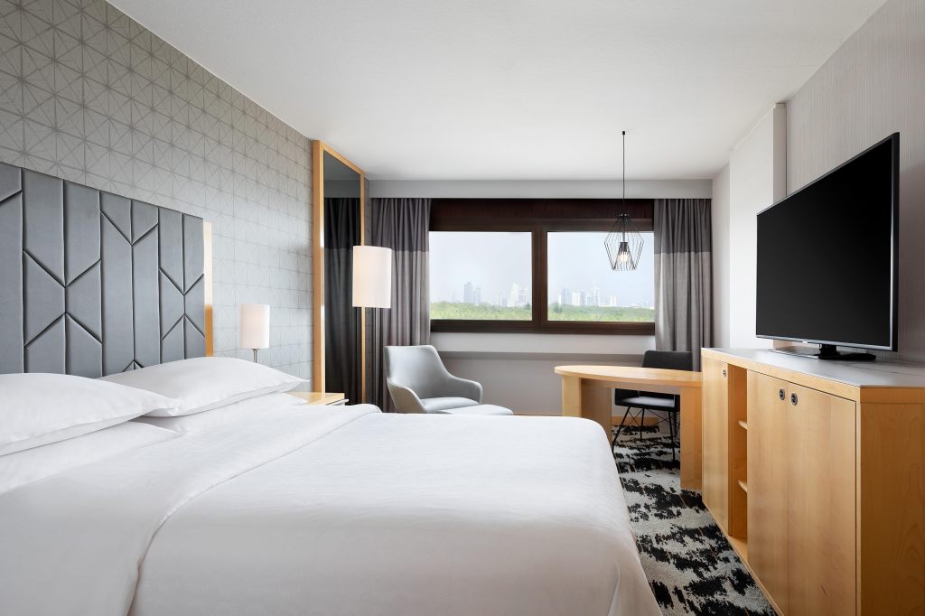 Sheraton Frankfurt Airport Hotel & Conference Center ,  60549 near Frankfurt Airport View Point 27