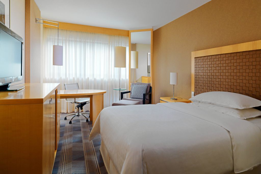 Sheraton Frankfurt Airport Hotel & Conference Center ,  60549 near Frankfurt Airport View Point 28