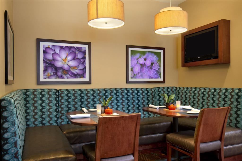 Hilton Garden Inn Chicago O'Hare Airport , IL 60018 near Ohare International Airport View Point 16