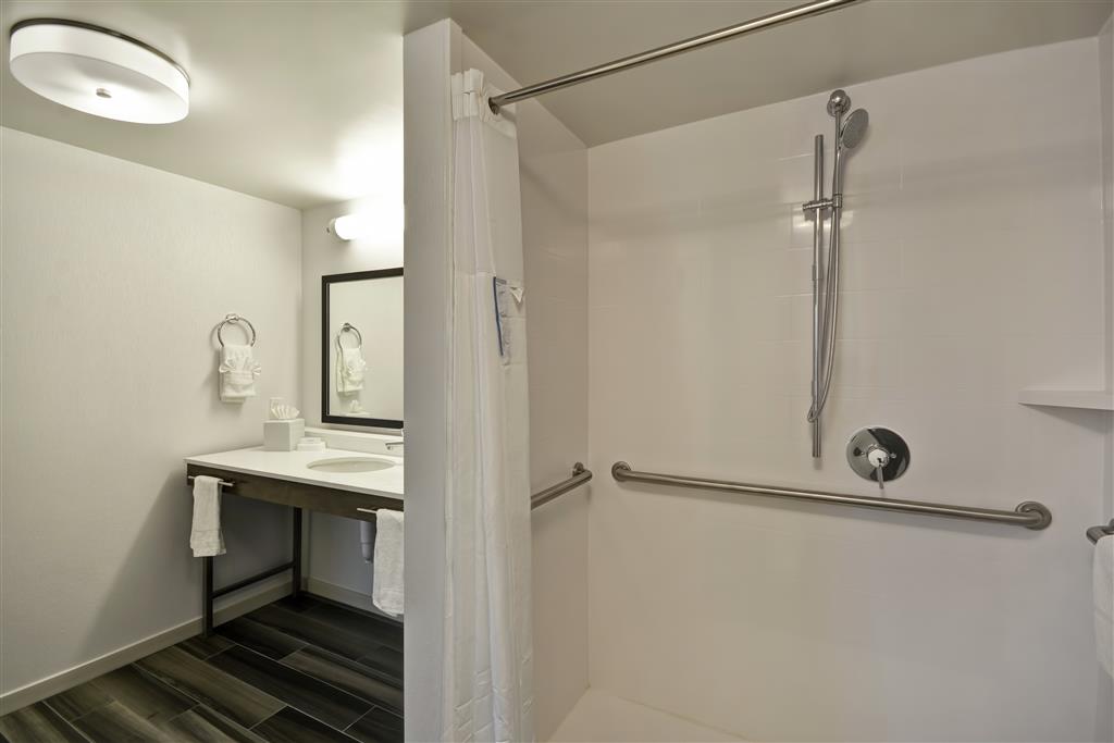 Hampton Inn & Suites Los Angeles Burbank Airport , CA 91504 near Hollywood Burbank Airport View Point 11