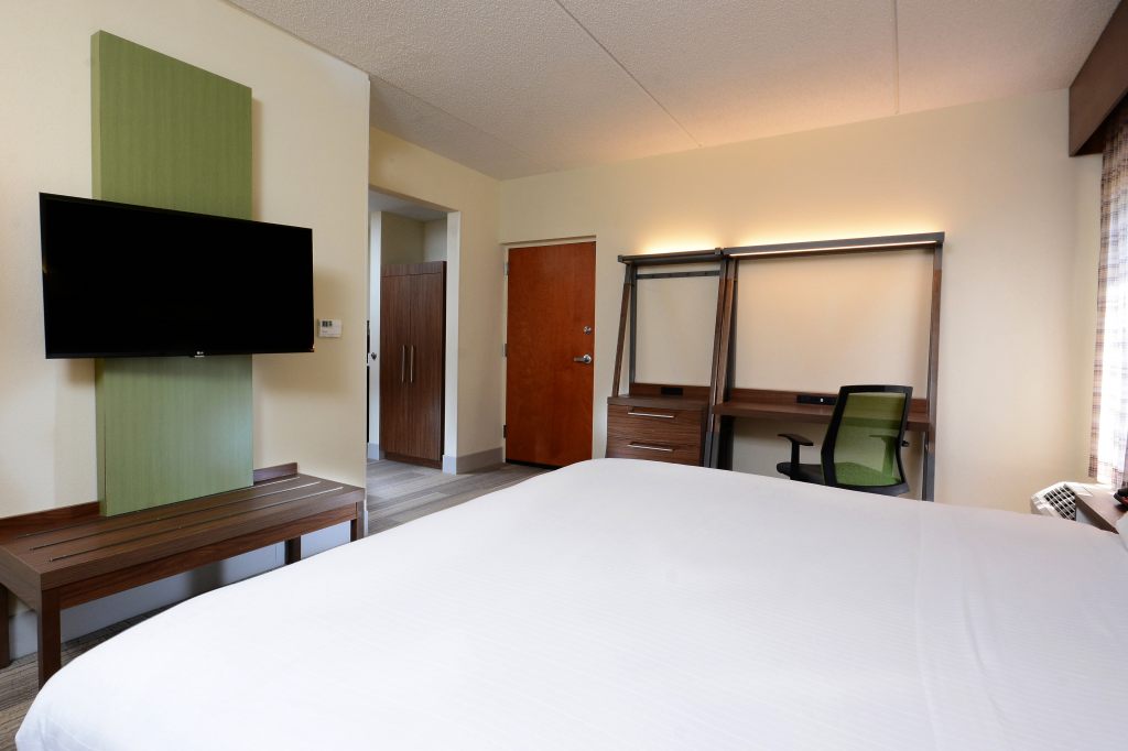 Holiday Inn Express & Suites Raleigh Durham Airport at Rtp , NC 27703 near Raleigh-durham International Airport View Point 22