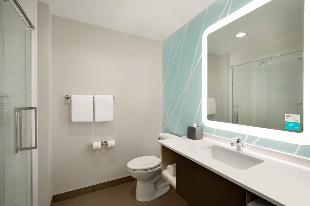 avid hotels - Boston Logan Airport - Revere, an IHG Hotel , MA 02151 near Boston Logan International Airport View Point 15