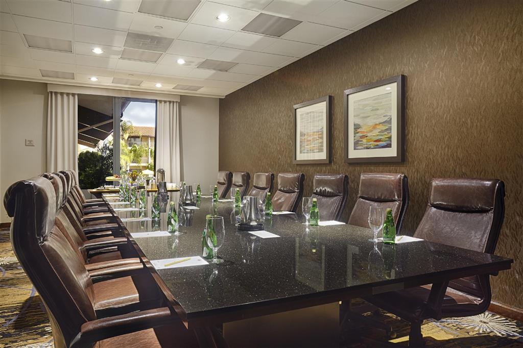 DoubleTree by Hilton Hotel Ontario Airport , CA 91764 near Ontario International Airport View Point 8