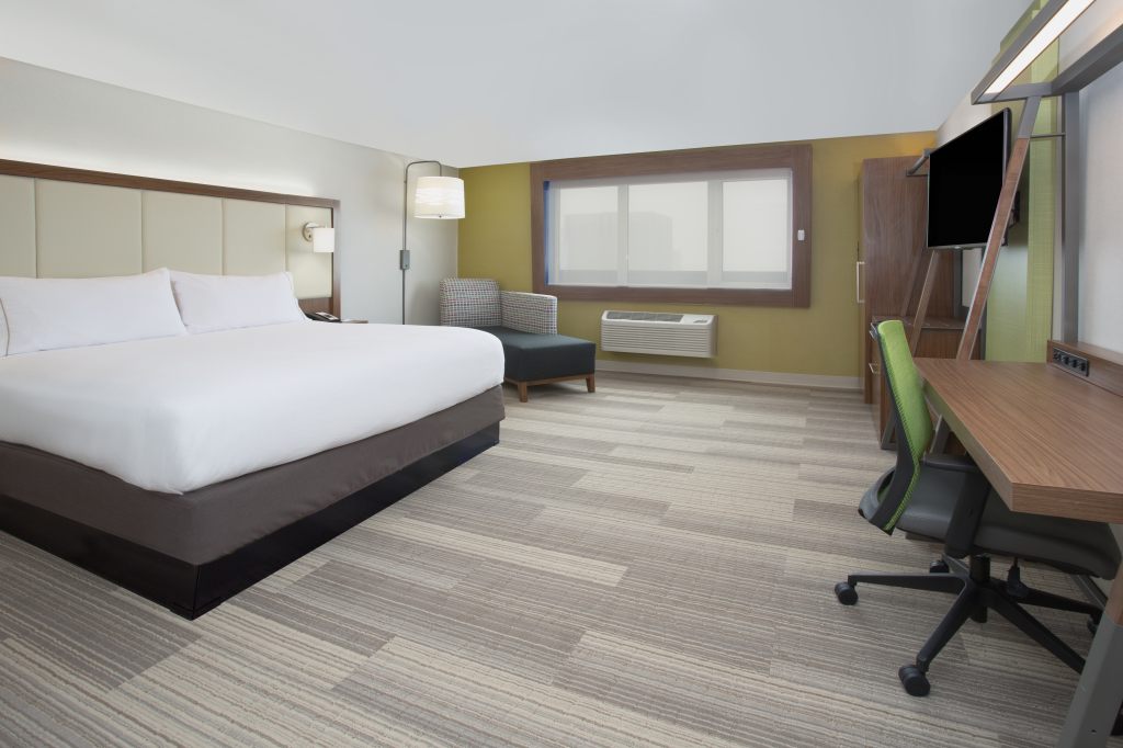 Holiday Inn Express & Suites Houston IAH - Beltway 8 , TX 77032 near George Bush Intercontinental Airport View Point 26