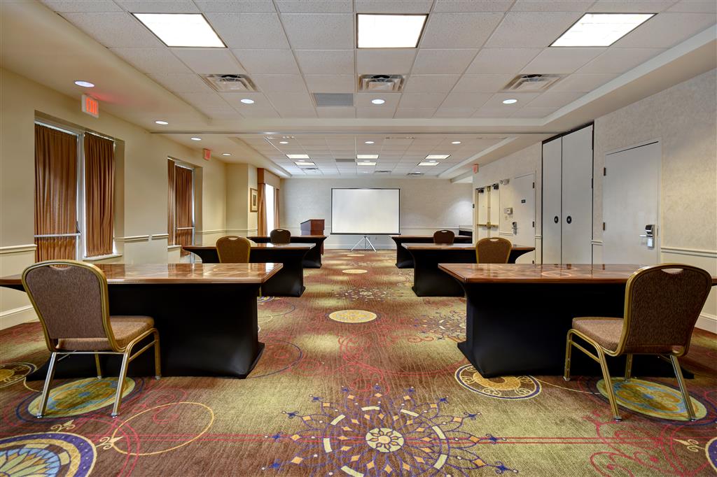 Hilton Garden Inn Detroit Metro Airport , MI 48174 near Detroit Metropolitan Wayne County Airport View Point 7