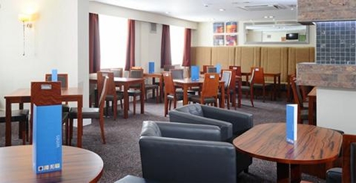 Holiday Inn Express London Gatwick Crawley, an IHG Hotel ,  RH10 1UA near Gatwick Airport View Point 12