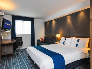 Holiday Inn Express London Gatwick Crawley, an IHG Hotel ,  RH10 1UA near Gatwick Airport View Point 34