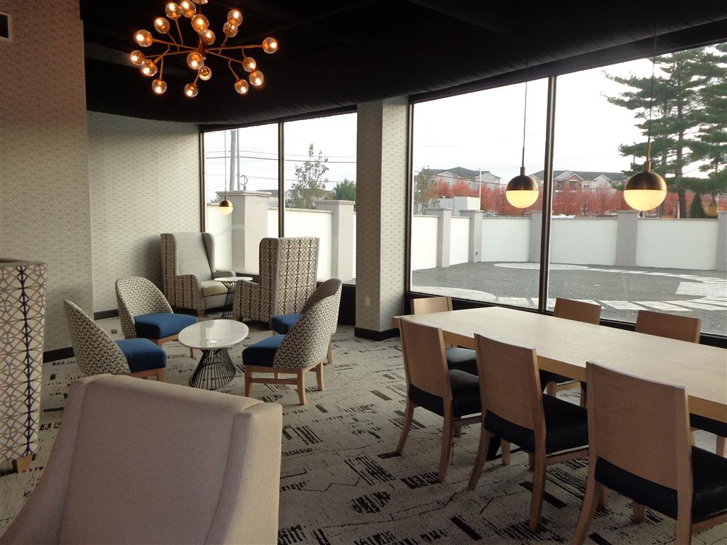 Holiday Inn Philadelphia Arpt-Stadium Area, an IHG Hotel , PA 19145 near Philadelphia International Airport View Point 3