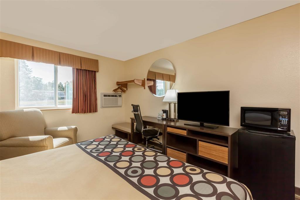 Super 8 by Wyndham Latham - Albany Airport , NY 12110-2501 near Albany International Airport View Point 12